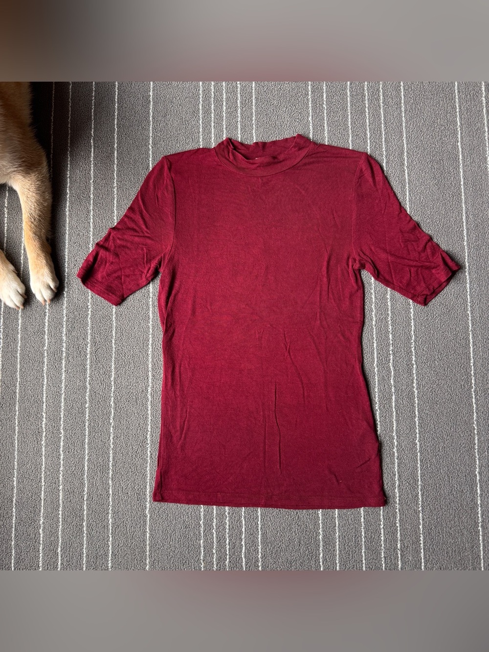 Women's Short Sleeve Crew Neck Tee in Burgundy